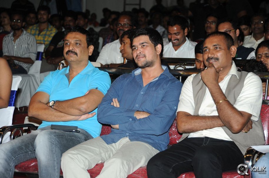 Undhile-Manchi-Kalam-Mundhu-Mundhuna-Movie-Audio-Launch